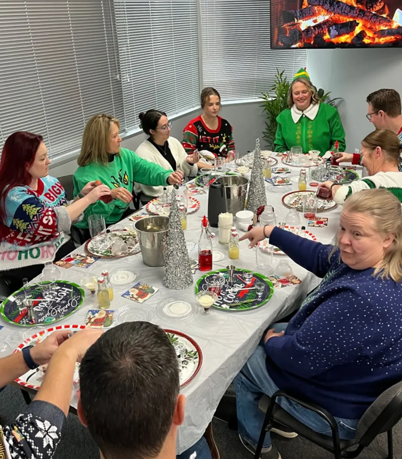 Bestway-International-company-culture-christmas-dinner.png